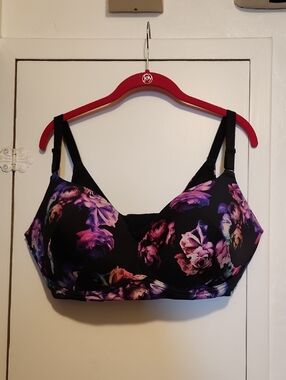 🔥Torrid Dream Wire Free Boost  Black Wireless Bra with Rainbow Floral Print